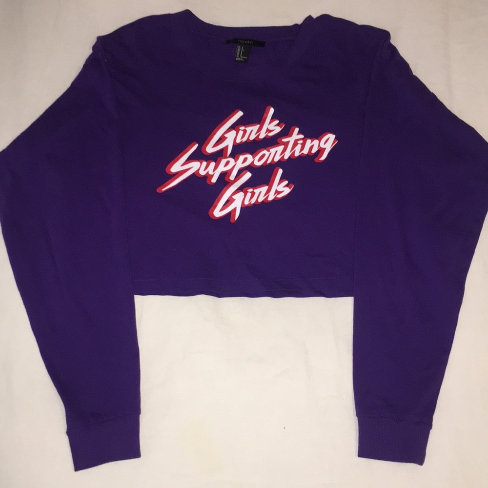 Cropped graphic long sleeve tee